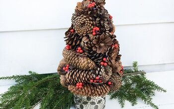 Árbol de Navidad de conos de pino