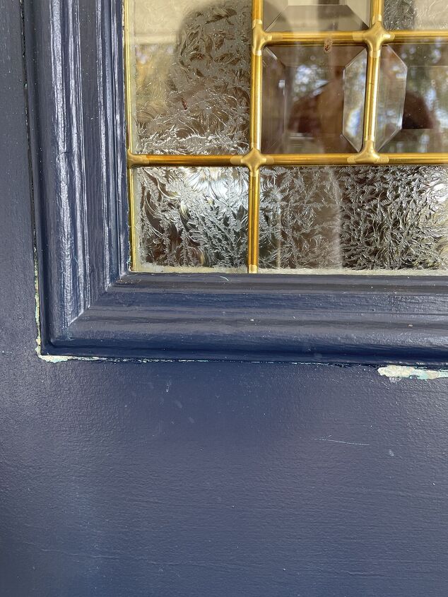 q how to stop sealant bleeding under door window molding