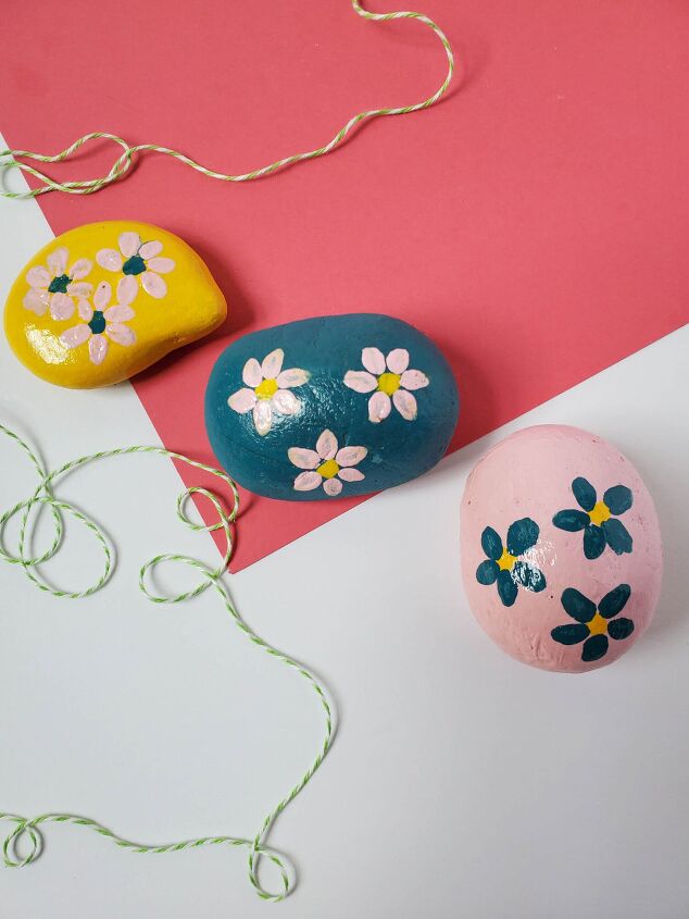 pedras pintadas com flores simples fceis de fazer
