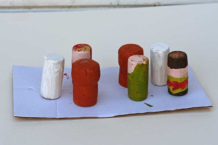 How To Make A Fun Cork Christmas Gang | Hometalk