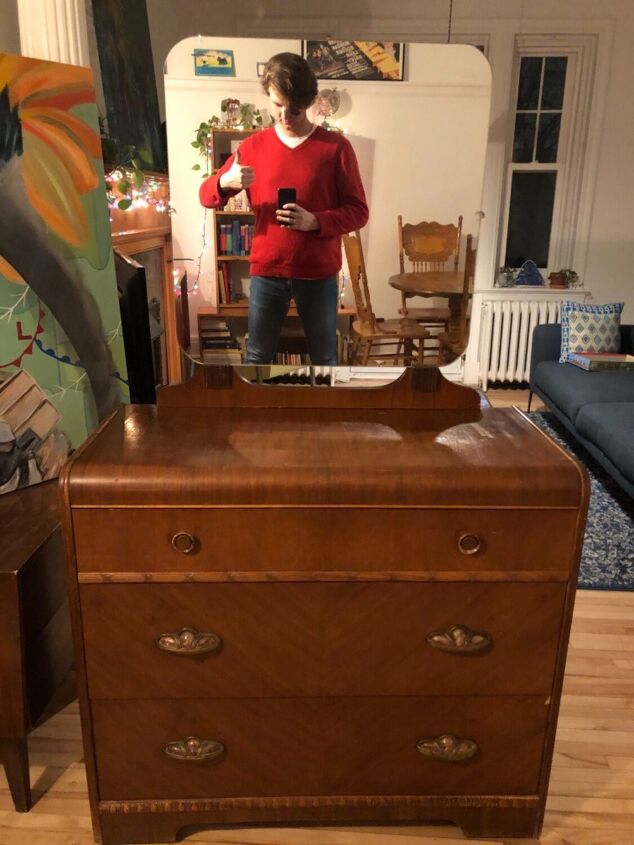 q how can i raise the height of the mirror on this vintage dresser