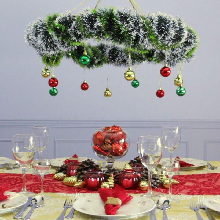13 increbles ideas de decoracin navidea hechas con hallazgos de la tienda del dlar, L mpara de Navidad Hula Hoop
