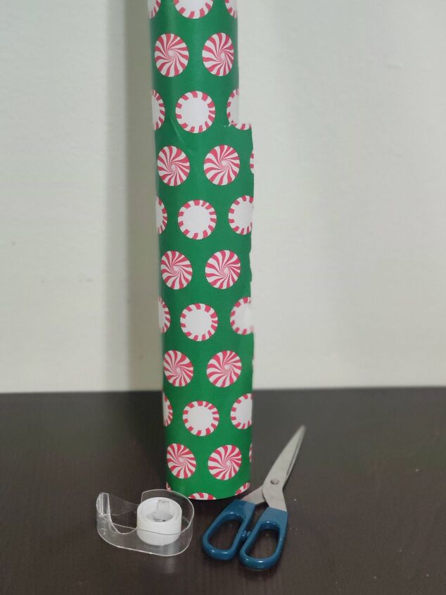 lazos de papel de regalo, Papel de regalo cinta adhesiva y tijeras