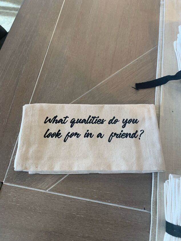 q how to print quotes on cloth napkins
