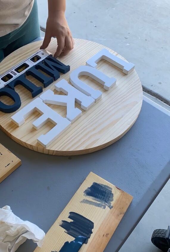 how to make your own name sign