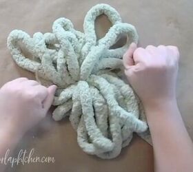 We all love chunky yarn, but this is one way to use it that we never would have thought of