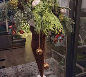 A Unique Christmas Wreath Idea!