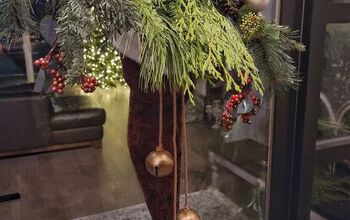 A Unique Christmas Wreath Idea!
