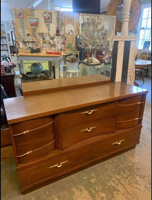 q anyone know the maker