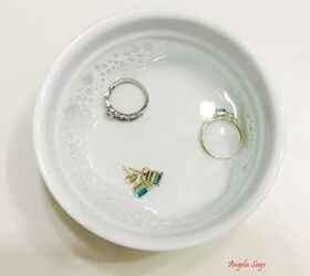 How To Clean Jewelry So it Shines Like New