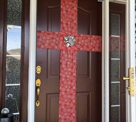 14 last-minute Christmas decor ideas made from dollar store finds