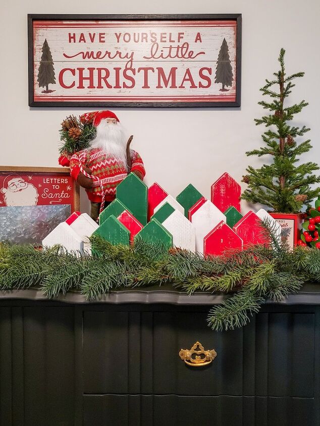 12 pueblos de navidad que harn que tu manto luzca dulce esta temporada, Aldea de Navidad de bricolaje construida con madera de desecho