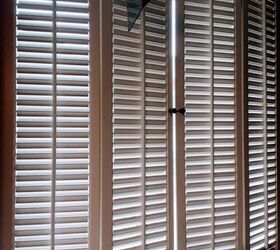 She replaced the shutters in her kitchen window with this beautiful $3 idea