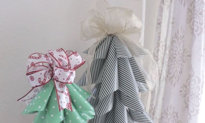 5 quick and easy steps to make a wrapping paper christmas tree, Wrapping paper Christmas trees