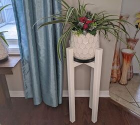 fence pickets repurposed into a plant stand