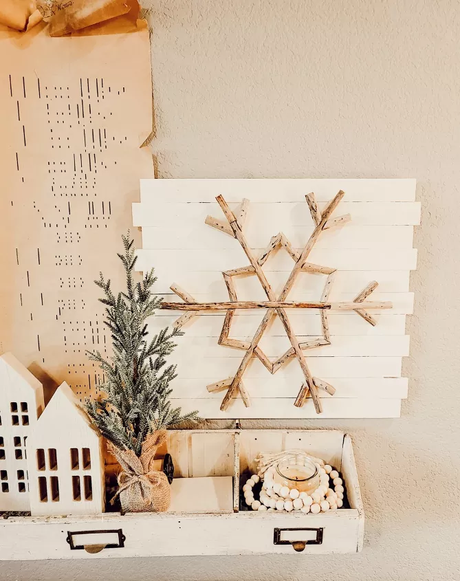 19 maneras de hacer que tu casa sea acogedora despus de la navidad, Copo de nieve navide o inspirado en Pottery Barn