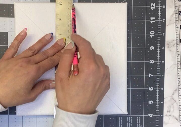 easy diy glue gun textured art