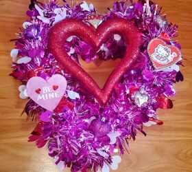 Making a Valentine Heart Wreath with Deco Mesh  Valentine day wreaths,  Valentine crafts, Diy wreath