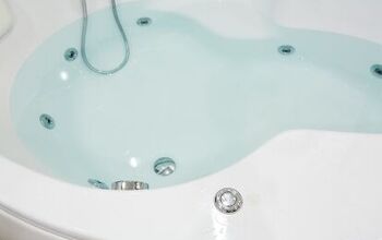  Como limpar jatos de banheira para que você possa mergulhar sem estresse