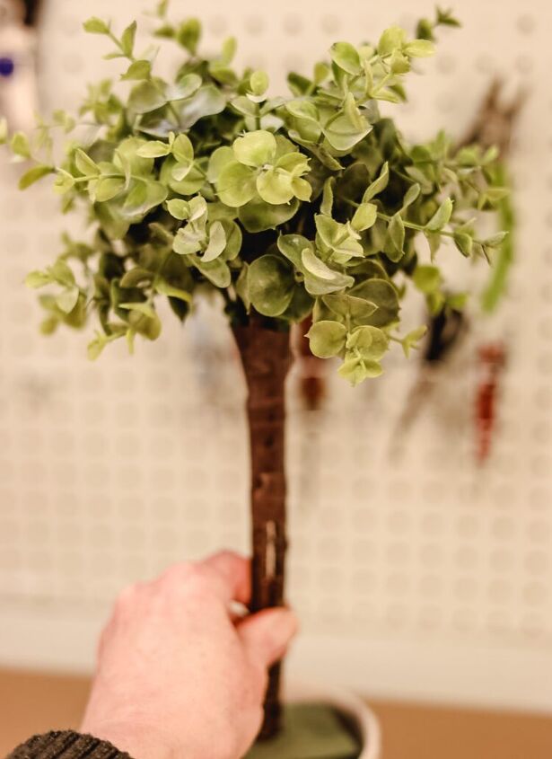 how to make topiary trees