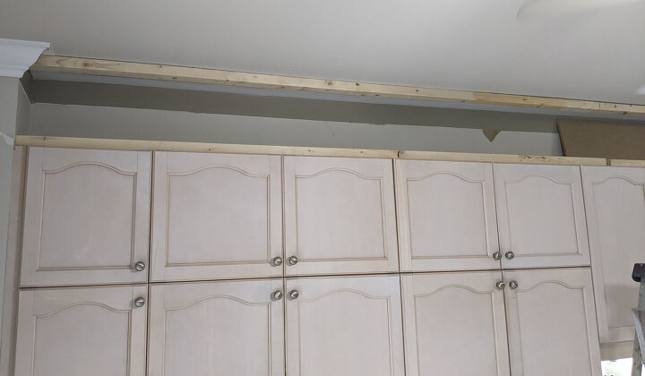 how i closed in the space above my kitchen cabinets, Bottom support board