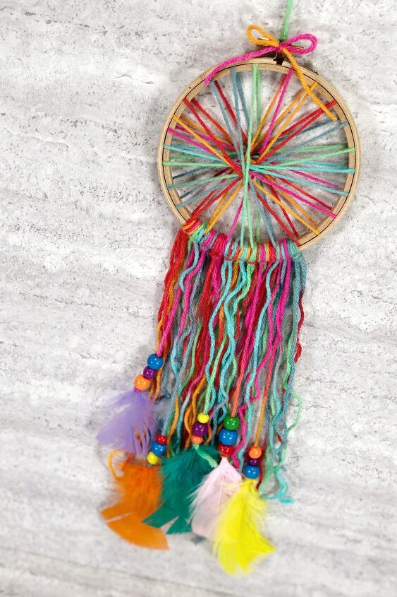 16 fun craft ideas you could do with your kids, These fun colorful dreamcatchers