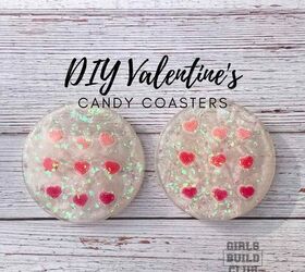 Posavasos de resina DIY con corazones de caramelo para el día de San Valentín