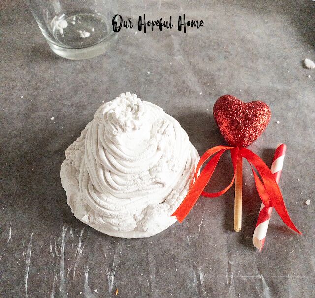 how to make faux whipped cream valentine mug toppers