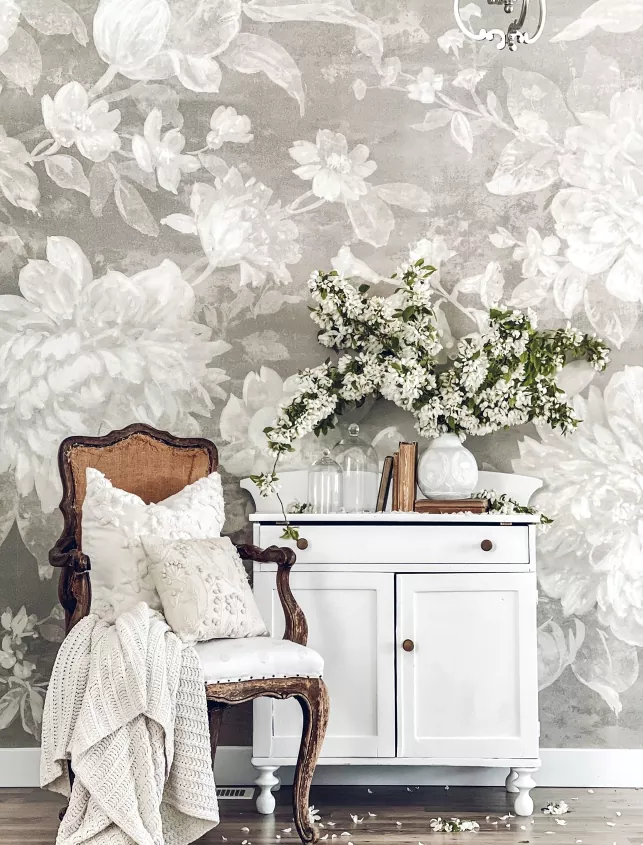 Gray floral wallpaper / Photo via Emily Traxler