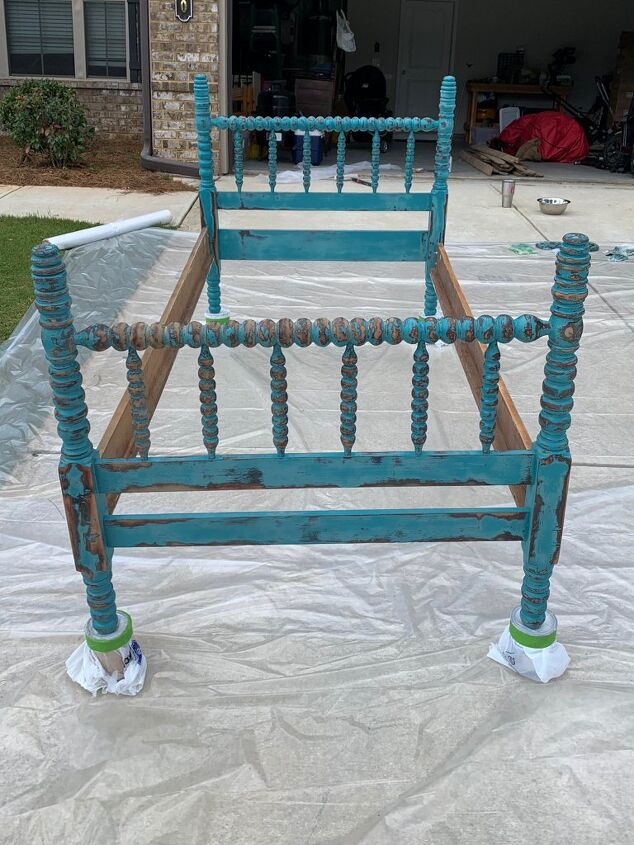painting antique spindle beds with the wagner flexio 3000 paint spraye