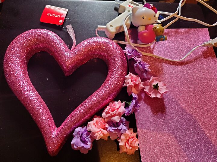 5 minute diy valentine s day hello kitty heart wreath, Supplies