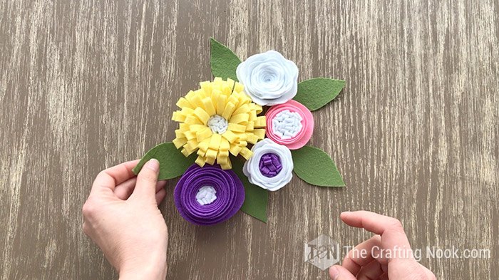 how to make cute felt flowers