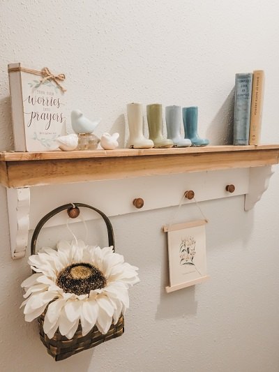 create a botanical wall hanging from thrifted art