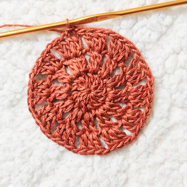 pinwheel crochet swirl doily