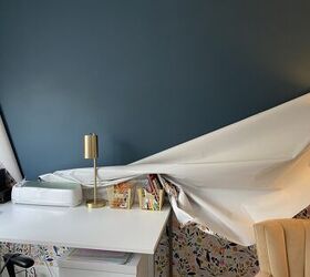 What you NEED to know before trying to hang up removable wallpaper