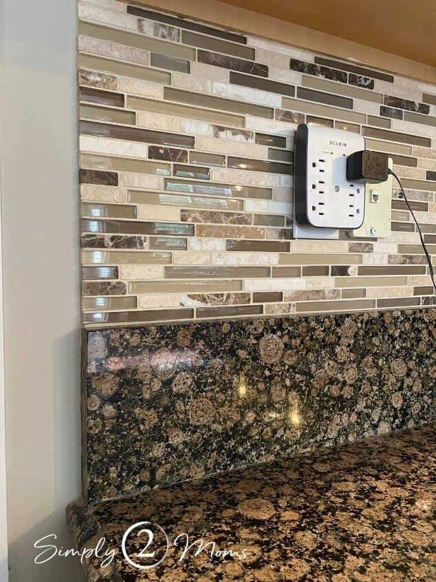 how to remove a tile backsplash from a kitchen