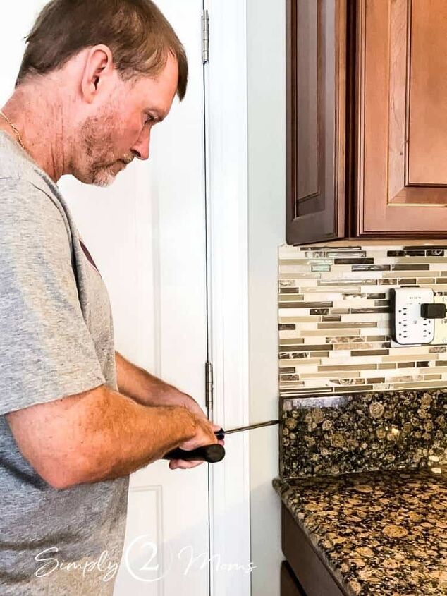 how to remove a tile backsplash from a kitchen