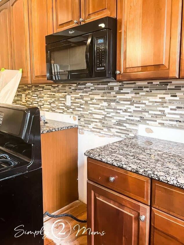 how to remove a tile backsplash from a kitchen