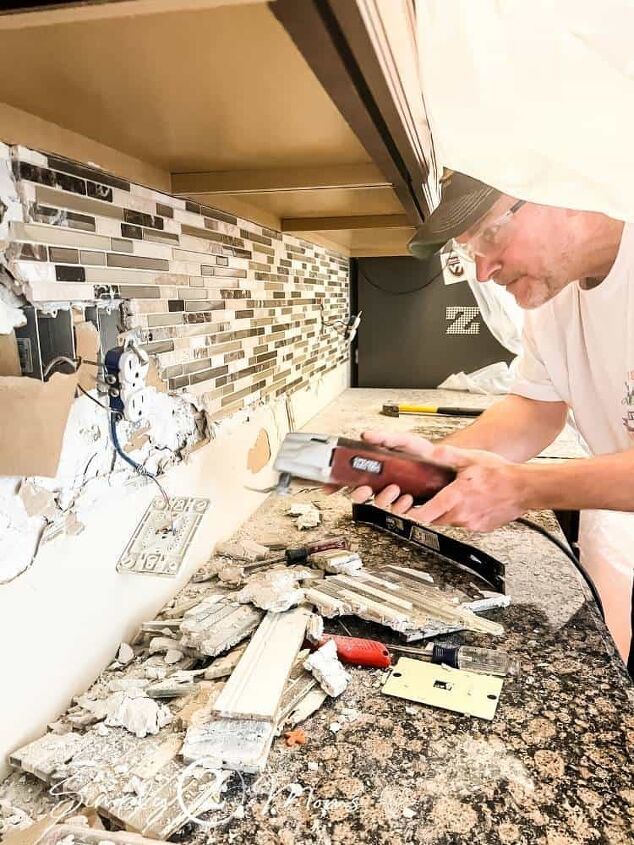 how to remove a tile backsplash from a kitchen