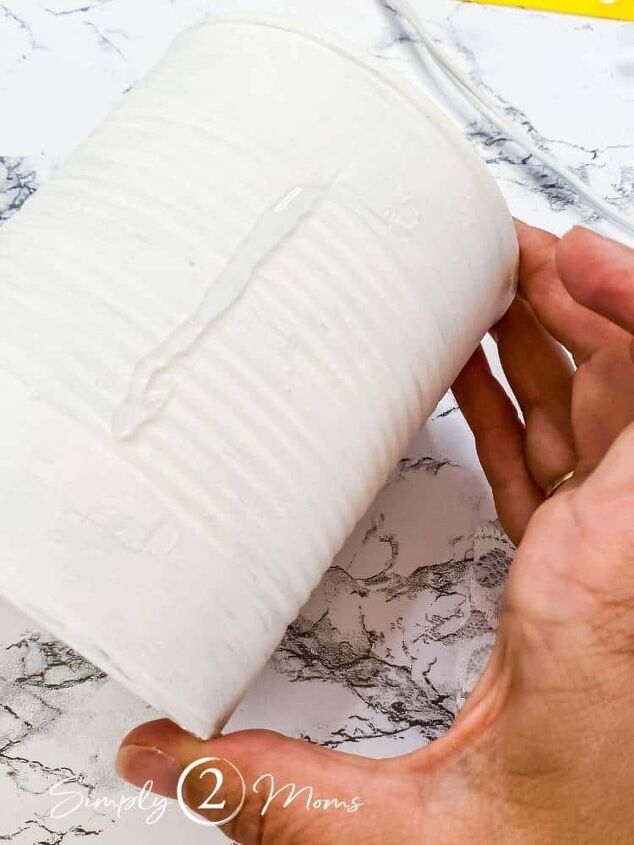 how to make a pretty graduation party centerpiece