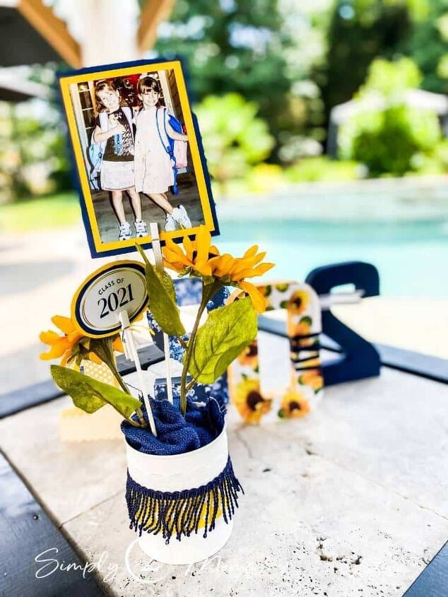 how to make a pretty graduation party centerpiece