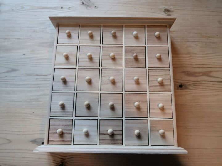 easy diy spice chest made from an advent calendar box