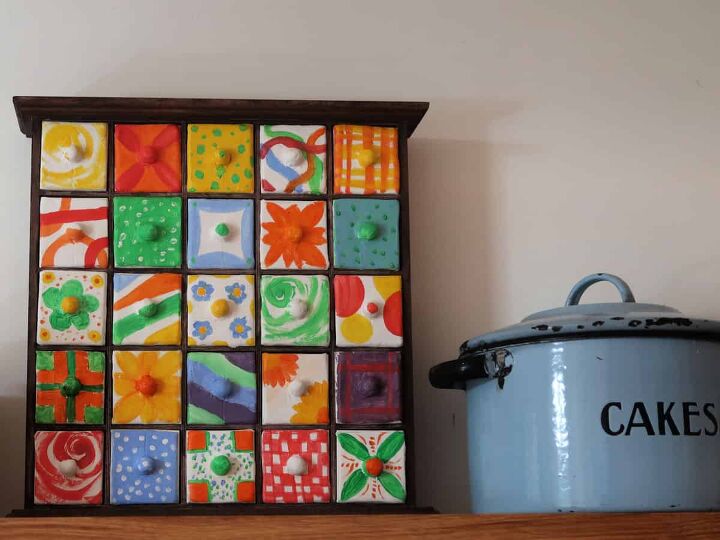 easy diy spice chest made from an advent calendar box