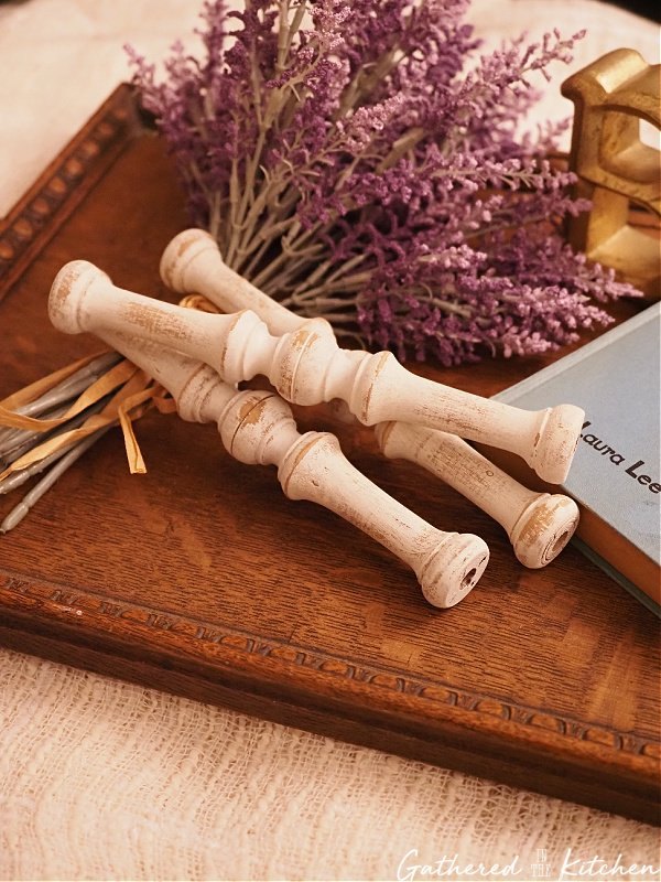 how to make decor from old wooden spindles