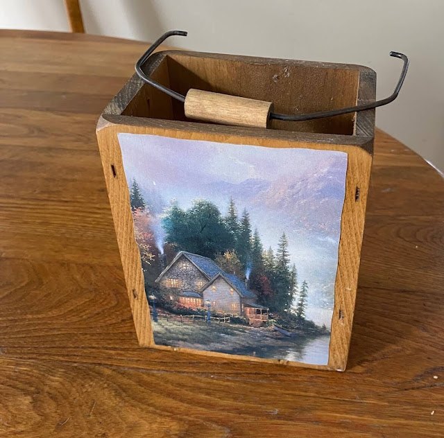 caixa de poupana para a primavera com tinta e esfregao de rvore do dlar