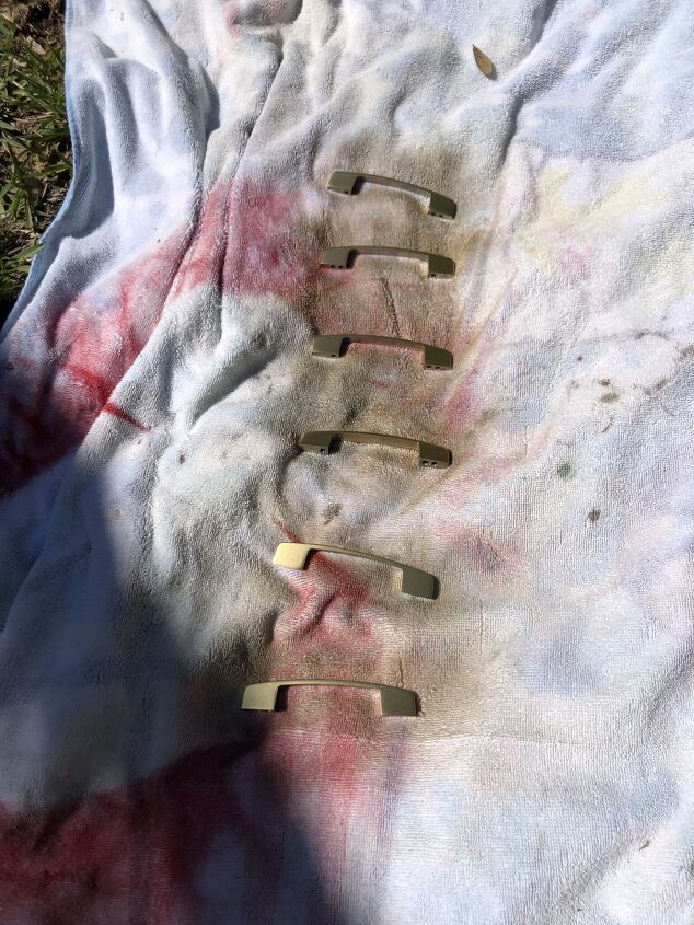 trash to treasure serena lily dupe, Spray Painted Gold