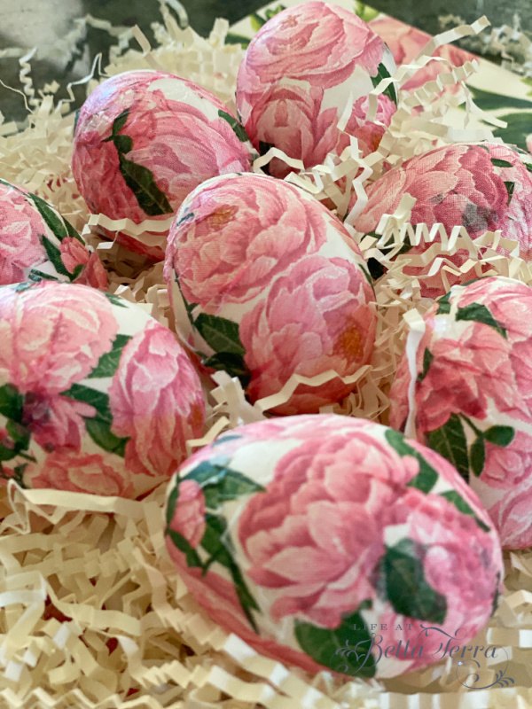 how to make decoupage easter eggs, Decoupage eggs