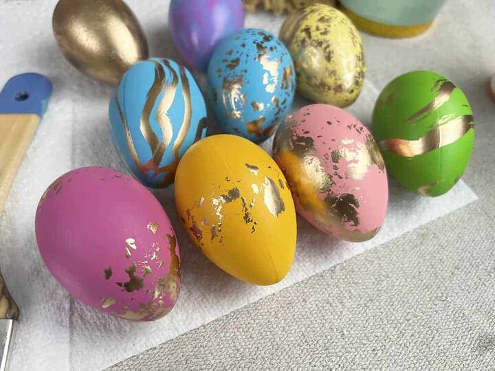 ovos de pscoa folheados a ouro e ideias de decorao para a varanda da frente