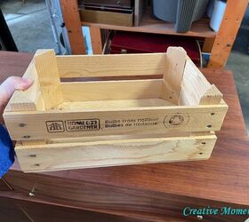 We're totally on the hunt for wooden crates after seeing this simple & charming flip