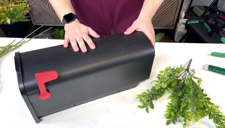 how to decorate a mailbox